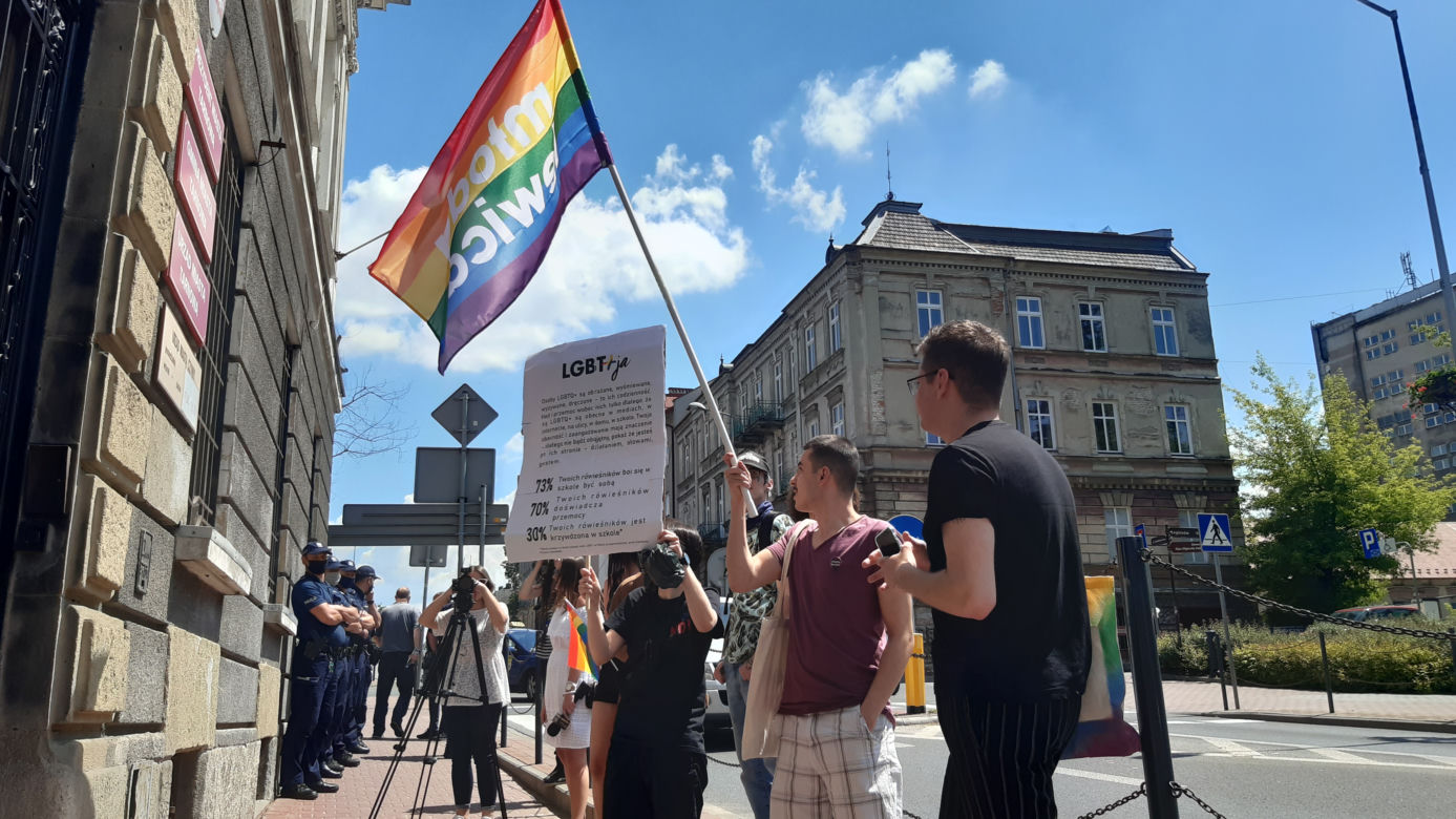 Petycja ws. „indoktrynacji ideologią LGBT”