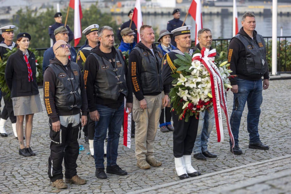 Motocyklowy Marsz Czarnej Brygady. Mundurowy rajd szlakiem 10. Brygady Kawalerii
