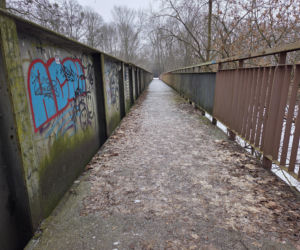 Tak teraz wygląda dawny most kolejowy na Czyżkówku. Kiedyś jeździły tędy pociągi