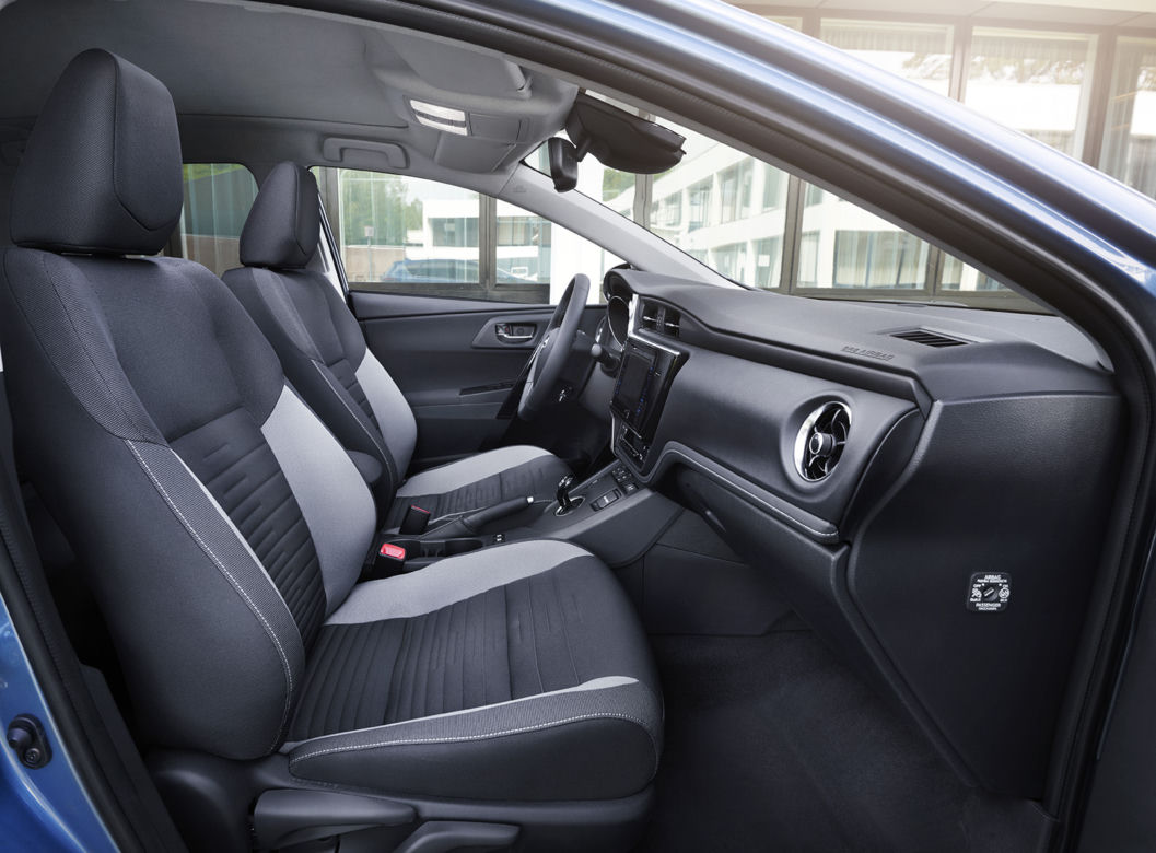 2015 Toyota Auris facelifting