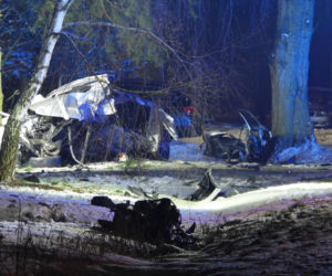 Uciekał seatem przed policją. Gonili go przez dwa powiaty. Zginął na drzewie