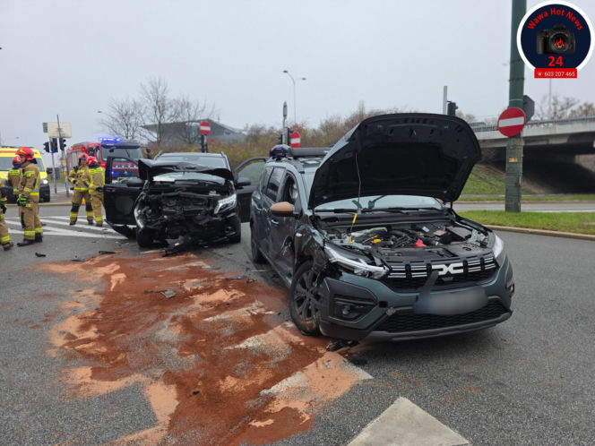 Wypadek karawanu wiozącego trumnę z ciałem. Szok w Warszawie