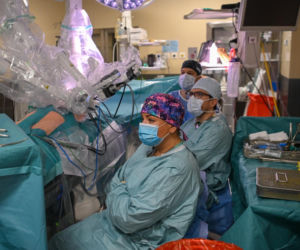 Polscy lekarze z Chin zoperaowali pacjentów w Warszawie. To pierwsze w historii operacje telerobotyczne na taką odległość