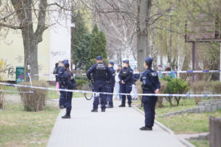 Małżeństwo nie żyje, wnuk ranny. Sąsiedzi wspominają: „Spokojna rodzina”