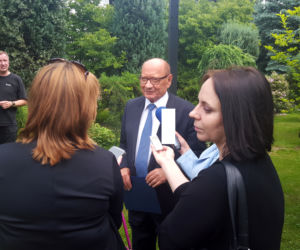 Prezydent Rzeszowa zaprosił dziennikarzy do swojego ogrodu