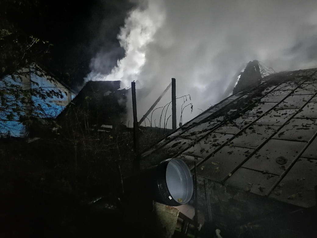 Lubelskie: Tragiczny pożar budynku gospodarczego. W środku znaleziono ciało mężczyzny