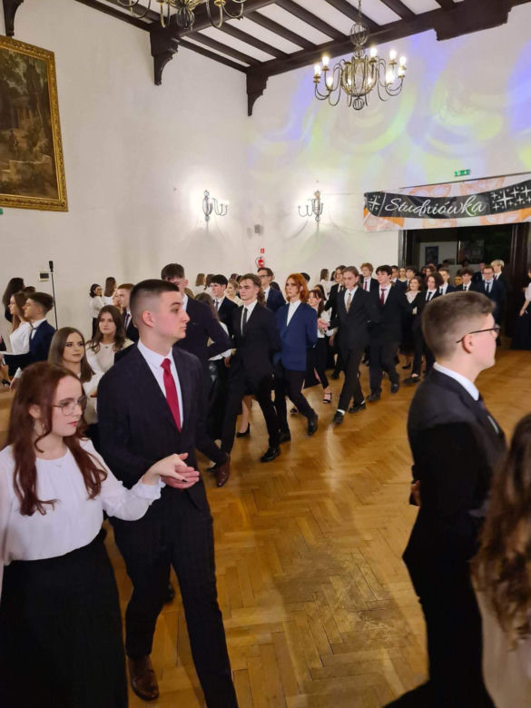 Studniówka I Liceum Ogólnokształcącego im. Adama Mickiewicza w Olsztynie [ZDJĘCIA]