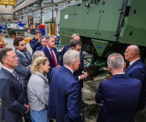 Rosomak z gigantycznym wsparciem 57 mln zł. Zwiększenie produkcji i linia dla Legwanów