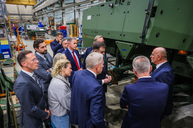 Rosomak z gigantycznym wsparciem 57 mln zł. Zwiększenie produkcji i linia dla Legwanów