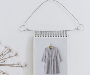 DIY: wieszak na kalendarz