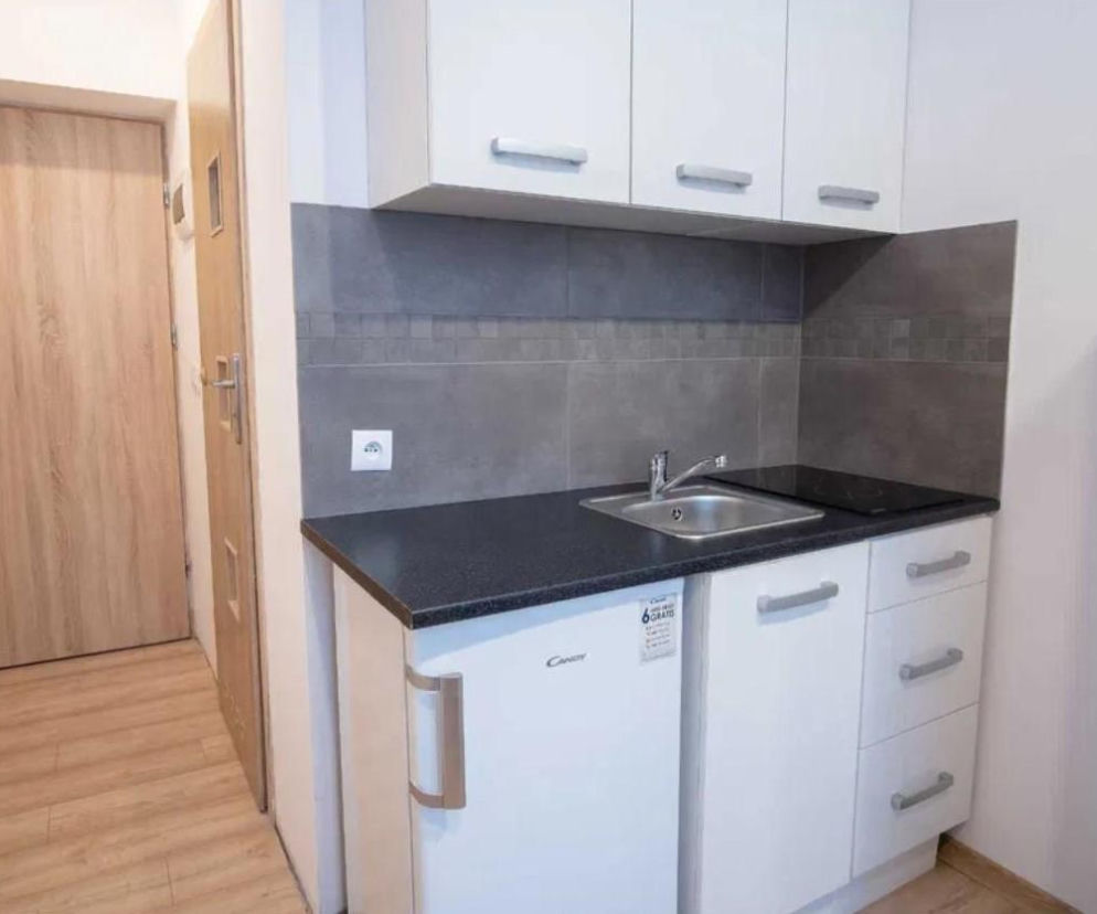 Kawalerki wielkości kojców dla psów w Łodzi. Ciasno na Ciasnej i nowocześnie na Kościelnej