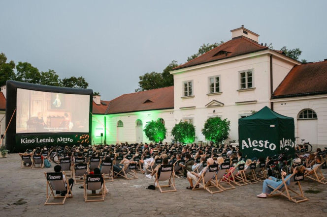 "Nigdy w życiu!" pod gołym niebem! Zapraszają Lidl Polska i Kino Letnie Alesto