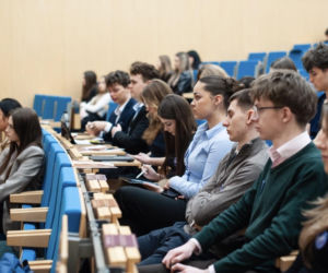 Czy granice uzależnień się zacierają? – debata młodzieży na UwS