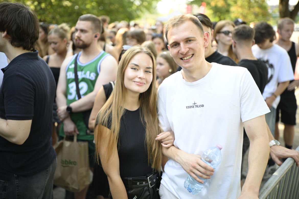 Drugi koncert The Weeknd w Warszawie. Najwierniejsi fani nie przestraszyli się morderczego upału. Znajdź się na zdjęciach