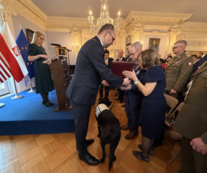 Wręczenie Krzyża Wielkiego Orderu Zasługi RP rodzicom Michaela Ollisa w Waszyngtonie, DC