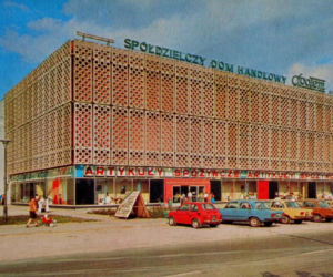 Większego nie było. Historia domu handlowego Bartek w Skarżysku-Kamiennej