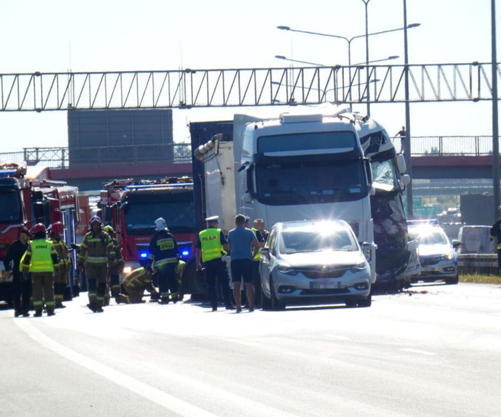 Ciężarówki zderzyły sie na S8