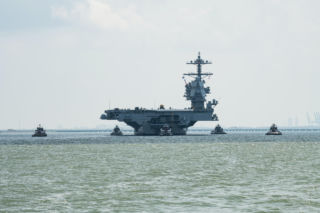 Lotniskowiec John F. Kennedy (CVN-79) na próbach morskich. Kiedy wejdzie do służby?