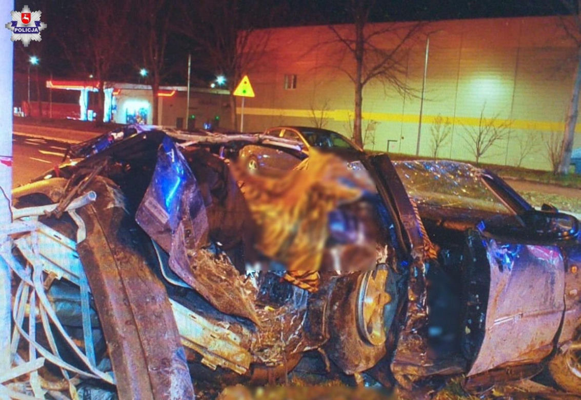 Tragiczny wypadek w Lublinie. Zginęło 3 nastolatków. Pędzili 150 km/h. "Jak zginąć, to w dzień przed Trzech Króli!"