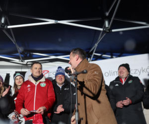 Kacper Tomasiak powitany po IO w rodzinnych stronach