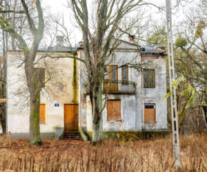 Opuszczona willa w Konstancinie