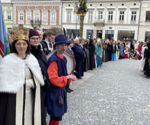 Orszak Jana Długosza w Nowym Sączu