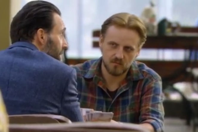 O mnie się nie martw odc. 12. Paweł Biczyński (Bartłomiej Świderski), Krzysiek (Paweł Domagała)