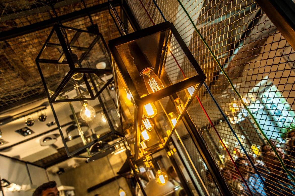 Lampy wiszące w stylu industrialnym