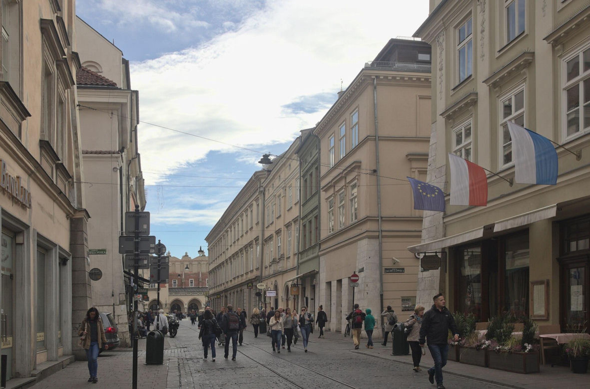 To miasto w Małopolsce jest nazywane Barceloną Północy. Jednak mało kto wie, że jest większe od hiszpańskiego hitu turystycznego 