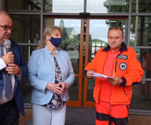 Podkarpackie: protest ratowników medycznych [ZDJĘCIA]