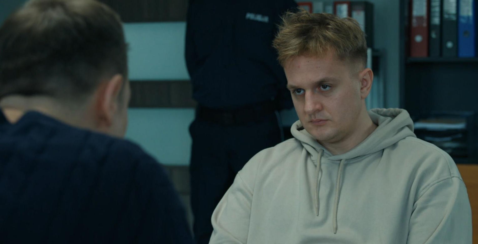 	Barwy szczęścia odc. 3186. Majak (Łukasz Borkowski), młody Leszek Szymański (Maciej Czerklański)