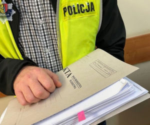 Kradzionym samochodem rozjechał człowieka. Razem z kompanem trafił do aresztu