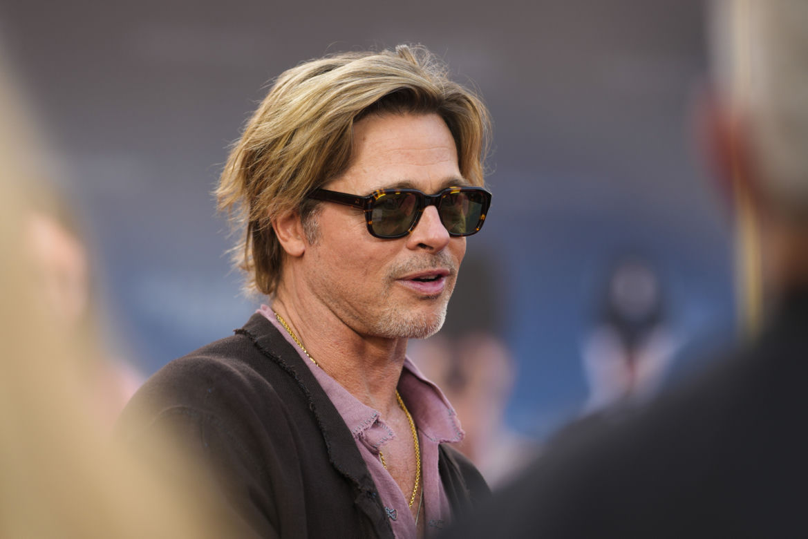 Brad Pitt w spódnicy. Pokazał się z zupełnie innej strony