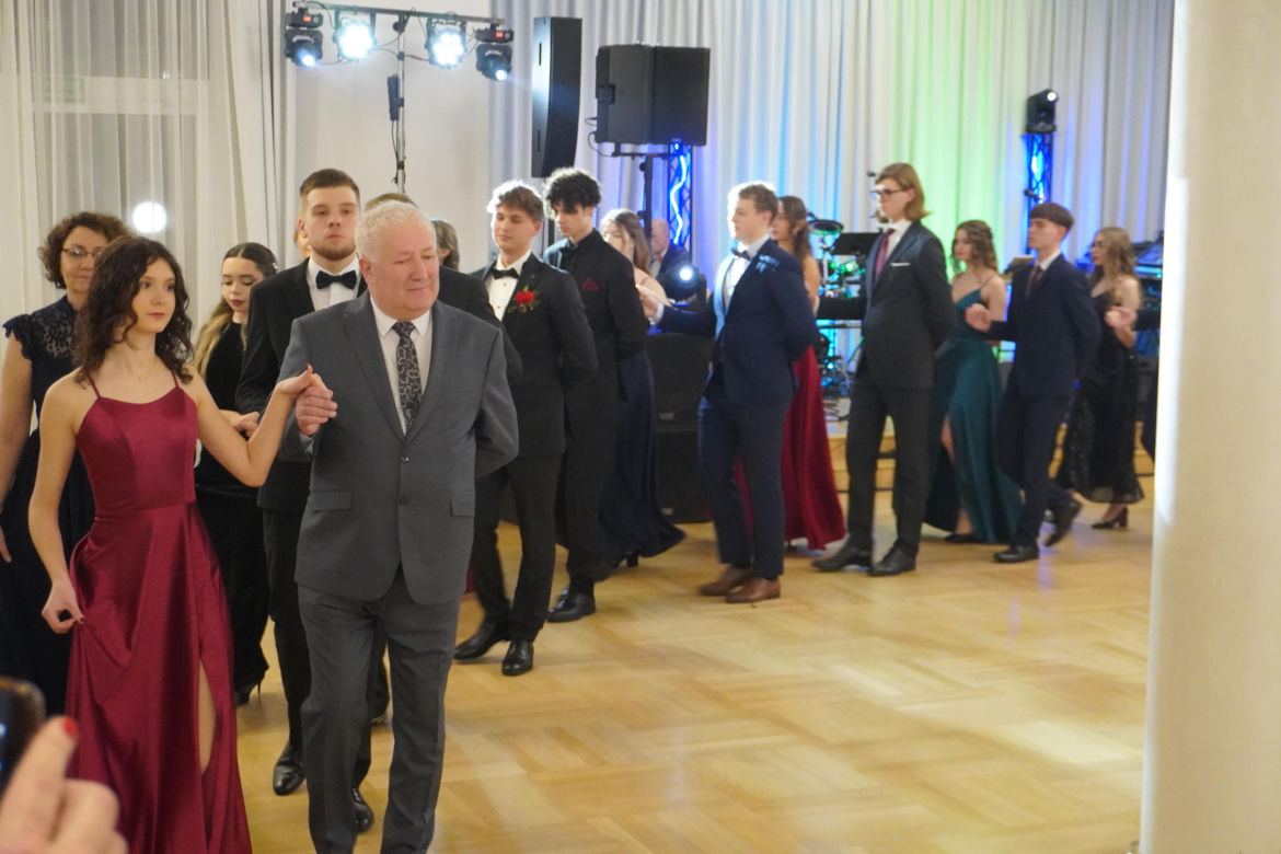 Studniówki 2025 w rzeszowskich szkołach. To były niezapomniane chwile 