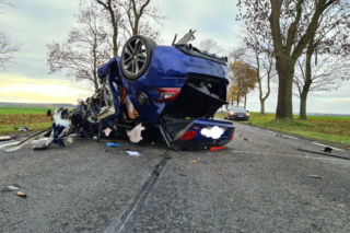 STRASZNY finał wyprzedzania! ROZTRZASKANY sportowy Peugeot 308 GTi - ZDJĘCIA