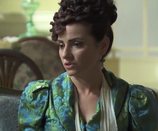 Nowe odcinki Akacjowej 38. Ciąża Trini, podejrzany doktor i tajemnice przeszłości