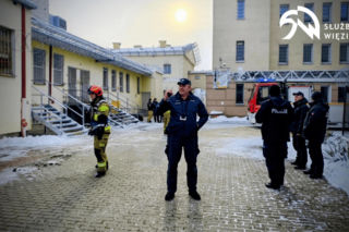 Kompleksowa odpowiedź na zagrożenia – ćwiczenia lokalnych służb w Zakładzie Karnym w Siedlcach