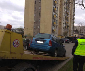 Wielkie sprzątanie straży miejskiej. Koniec PLAGI wraków na kieleckich ulicach