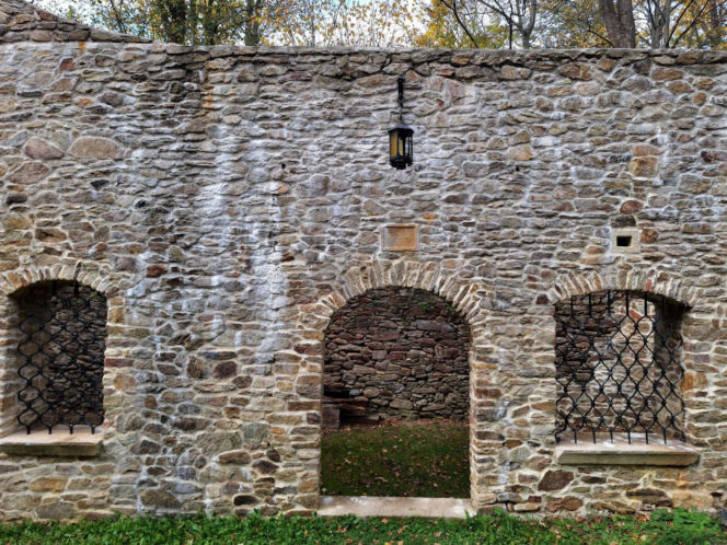 Zamek Miecz w Świeciu na Dolnym Śląsku