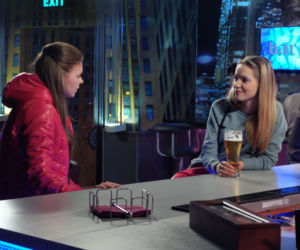 Pierwsza miłość. Aśka (Paulina Gałązka), Luiza (Klaudia Halejcio)