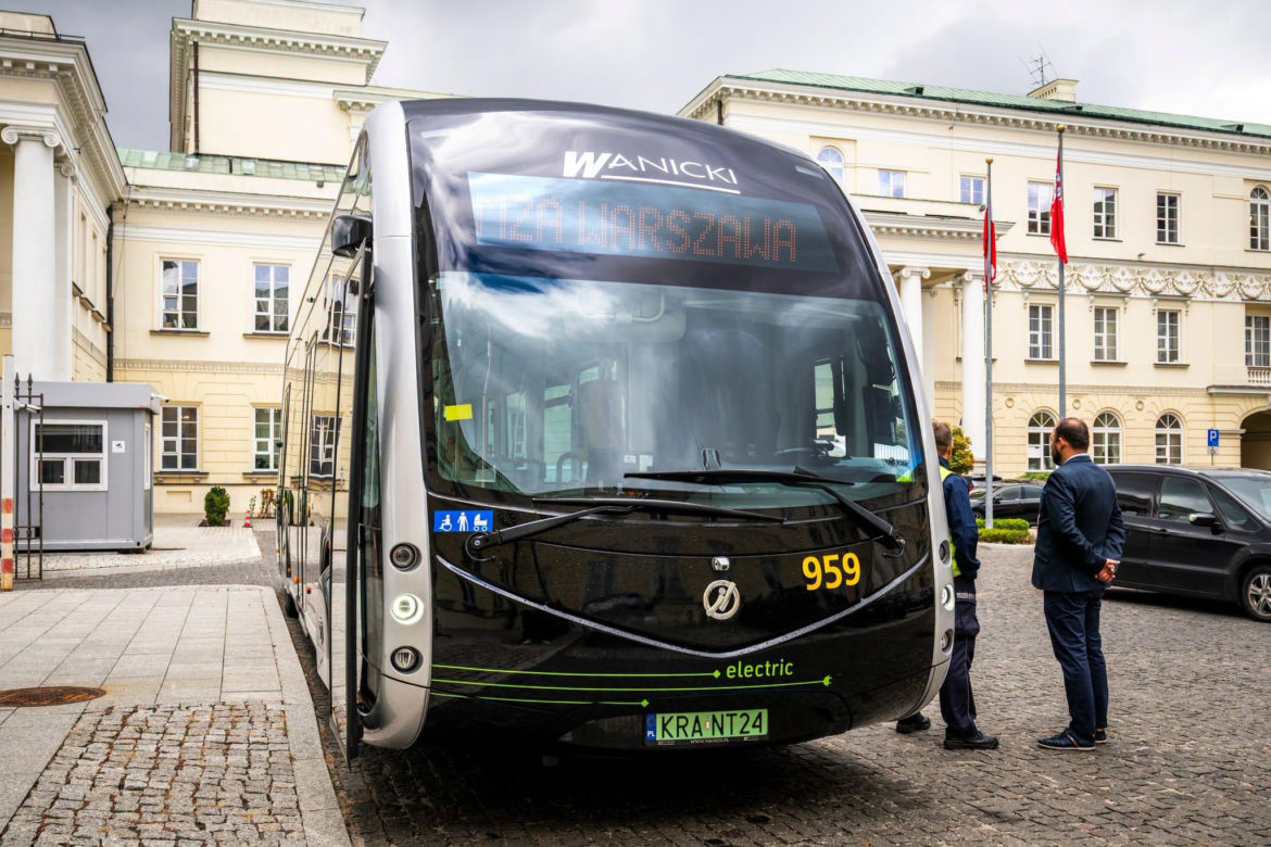 Elektryczny autobus z Hiszpanii testowany na stołecznych drogach