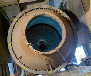 Horror przy demontażu pieca do wypalania ołowiu. Pracownicy przygnieceni cegłami, dwóch wpadło do środka