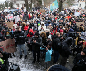 „Maszynka do mielenia mięsa i pałki z krwią”. Kulisy zamknięcia schroniska „Happy Dog”. Co dalej?
