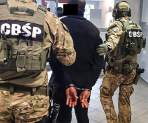 Akcja CBŚP. Rozbity gang nigeryjsko-polski! Okradli niemiecką spółkę na potężne kwoty [ZDJĘCIA]