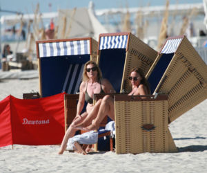 Grażyna Szapołowska na plaży
