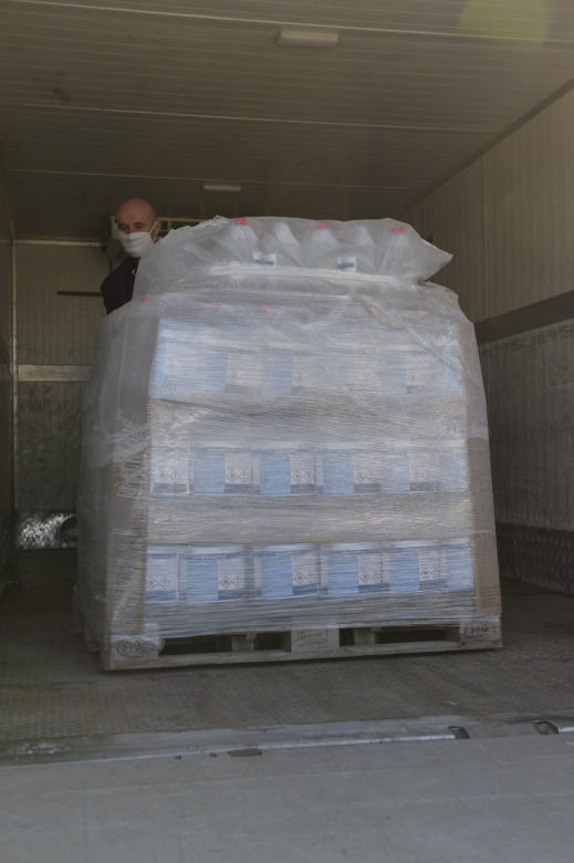 Przekazali sprzęt ochronny wart 100 tys. zł. szpitalowi Bródnowskiemu. 