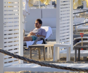 Mateusz Banasiuk na plaży w Sopocie. Tak wyglądał, gdy zrzucił koszulkę!