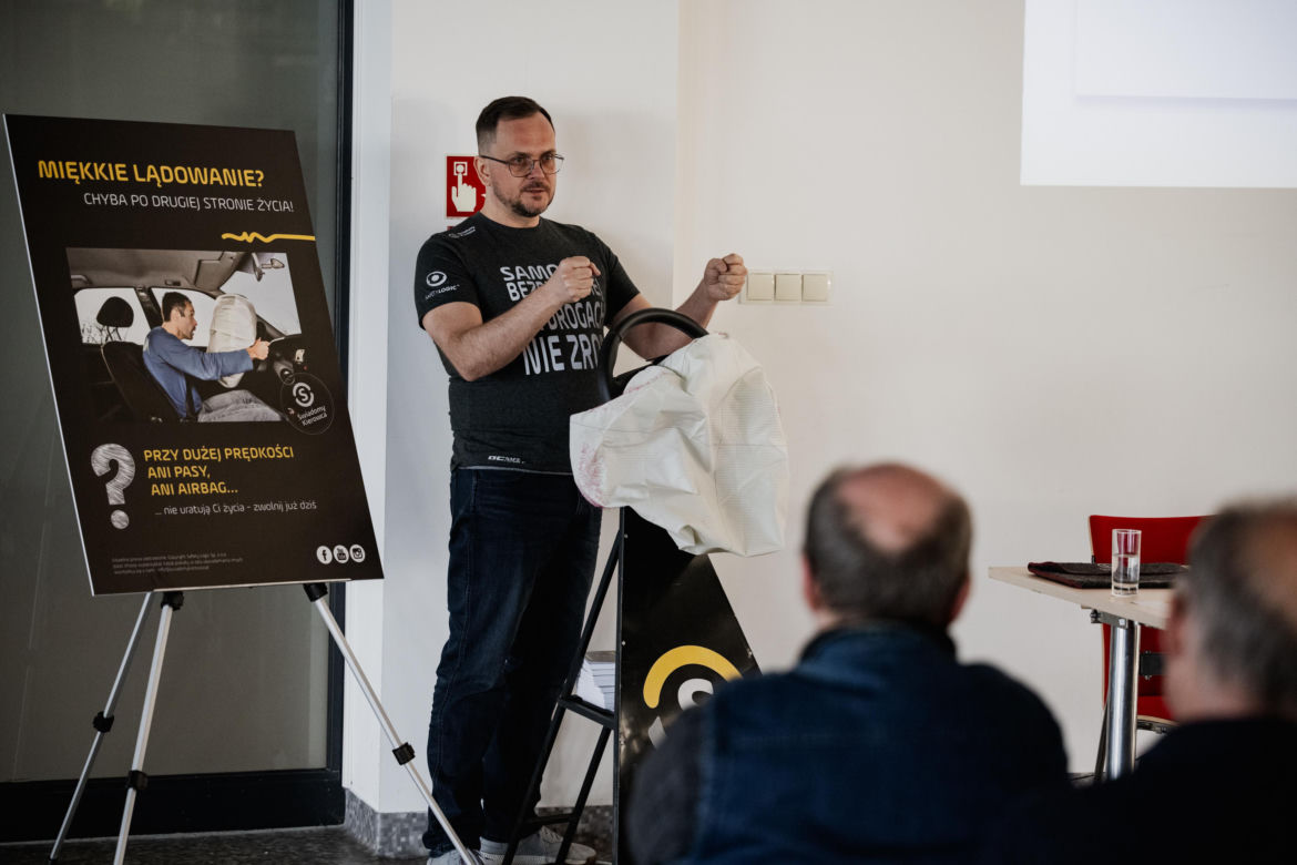 Uber szkoli kierowców