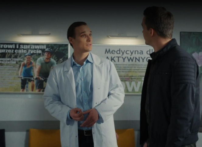 M jak miłość odc. 1929. Jakub Karski (Krzysztof Kwiatkowski), Olek (Maurycy Popiel)