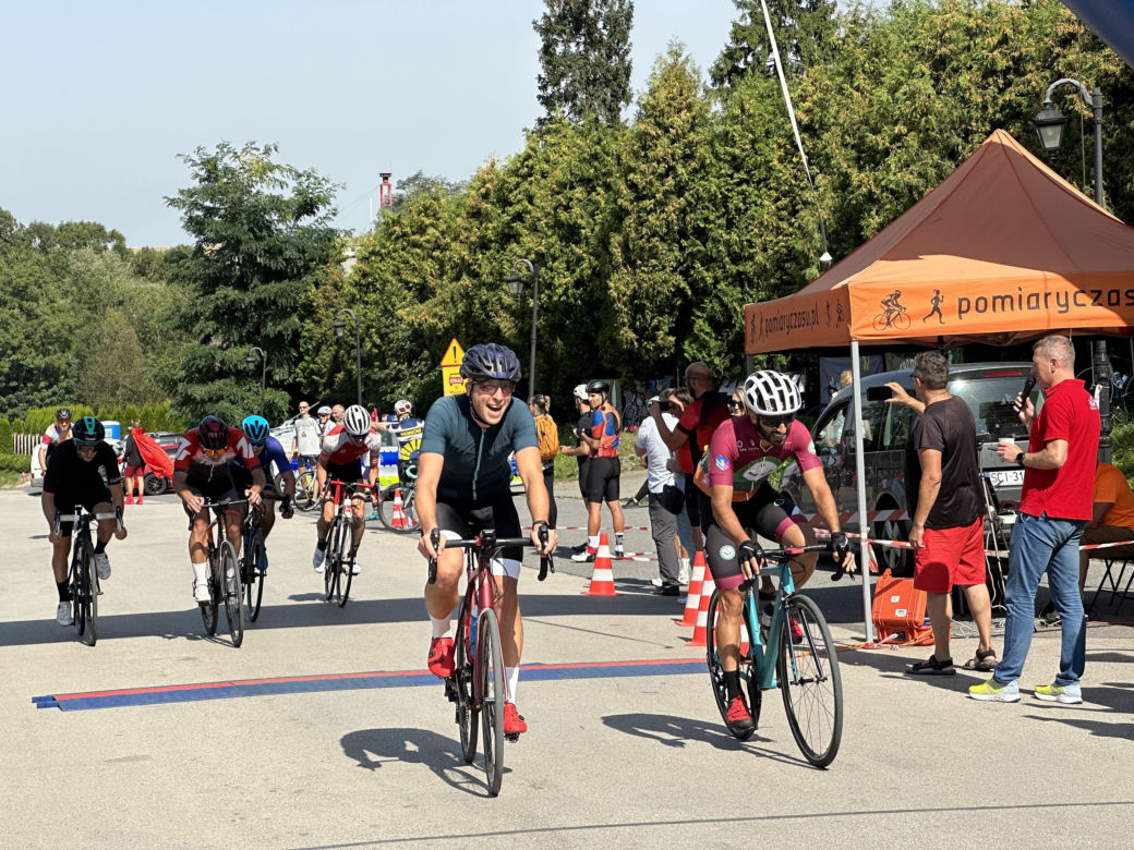 Sportowa rywalizacja i wspólne pomaganie. Za nami 8. edycja Tour de Cracovia Amatorów! 